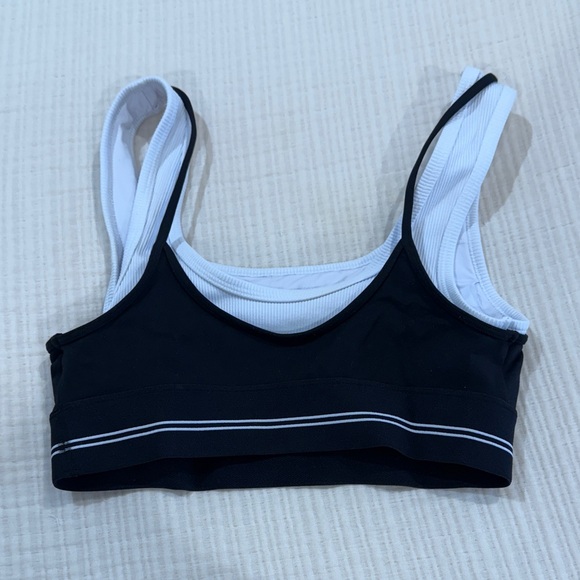 ALO Yoga Black and White Activewear Set - Picture 2 of 9